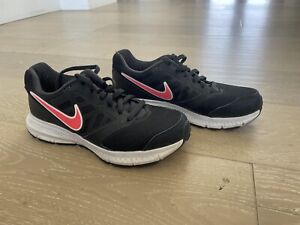 Size 6 - Nike DownShifter 6 Black W