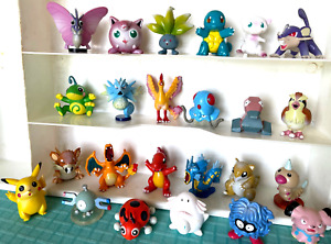 Lot of 24 Tomy Pokemon Mini Figures Nintendo Vintage Marked CGTSJ