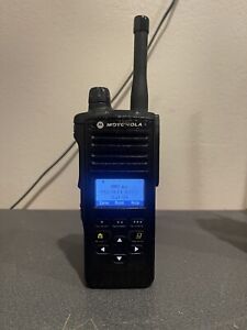 Motorola APX 4000 H51SDF9PW6AN UHF R2 450-520 MHz Single Knob Portable Radio