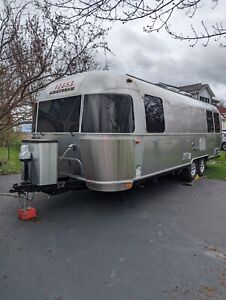 2017 Airstream Flying Cloud 27FB, Best deal on Ebay! No Reserve!