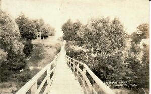 Lover's Lane, Bloomington, Wisconsin Unposted RPPC Postcard, Unused M216