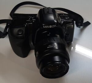 New ListingMinolta Maxxum 400si Black 35-70mm Auto Focus SLR Film Camera with Af Zoom Lens