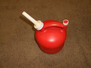 Vintage Eagle 1 1/4 Gallon Round Plastic Gas Can PG-1 Vented with Spout, READ