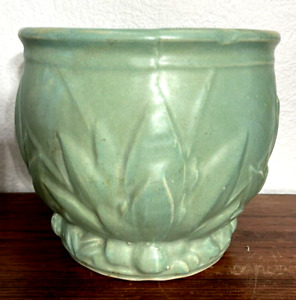 Antique 1920s Brush McCoy Pottery Water Lily Pattern Green Jardiniere Planter 8
