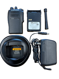 Motorola EX500  AAH38KDC9AA3AN 16CH 136-174 MHz VHF 5W