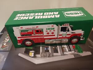 2020 Hess Toy Truck Ambulance and Rescue NIB