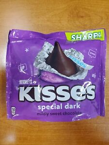 HERSHEY'S KISSES SPECIAL DARK Mildly Sweet Chocolate 10oz. Exp 4/30/24 E17D