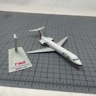 1/200 TWA Trans World Boeing 717-200 Airplane Model Broken Stand