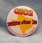 Vtg Q102 Texas Best Rock PinBack Pin Button Black Radio Station Dallas 82 80s