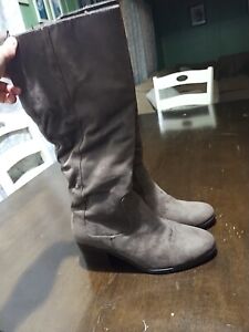 womens boots size 7