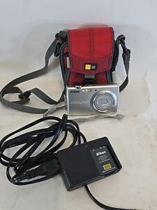 New ListingNikon COOLPIX S203 10.0MP Digital Camera Silver Tested Battery & Charger Case