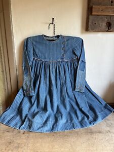 BEST ANTIQUE HANDMADE GIRLS YOUTH BLUE CALICO DRESS PATCH REPAIRS TEXTILE