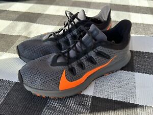 Nike Quest 2 SE Running Shoes Cushioned Neutral Gray/Orange Men’s Size 9.5