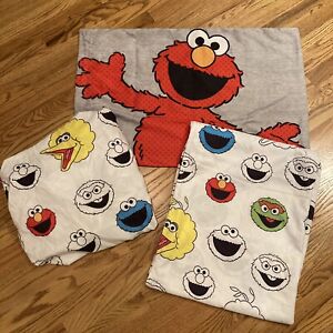 Sesame Street Elmo 3 Piece Twin Bedding Sheets Set ~1 Fitted 1 Flat 1 Pillowcase