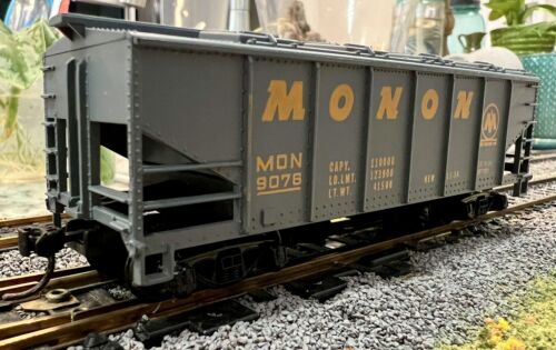 Vintage Tyco HO Scale Monon 2 Bay Covered Hopper MON 9076 The Hoosier Line