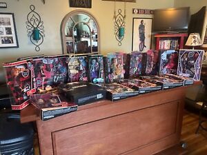 Monster High Dolls; ELITE COLLECTION NEW IN BOX