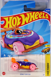 Hot Wheels 2022 Yellow Donut Drifter #82, Hot Wheels Fast Foodie 4/5
