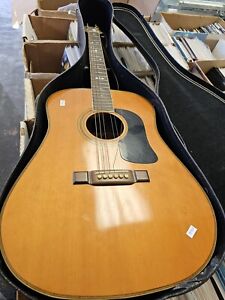 Washburn D-28S Acoustic  6 string spruce top guitar- Very nice Cond.