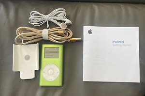 Apple iPod Mini 1st Generation Green 4 GB Tested Working Reset Earphones Bundled