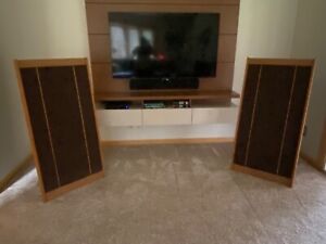 New ListingOne pair Magneplanar speakers by Magnepan. 4 ohm . Outstanding condition.