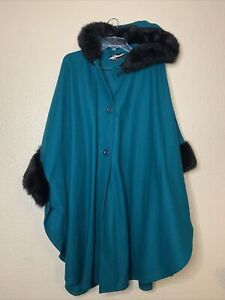 Vintage Women's One Size JP Cape/Poncho w/Hood Green Blue Teal 1960s