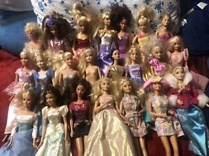 Lot Of 22  Vintage Barbies