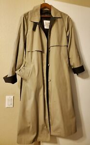 London Fog Raincoat/Trench Coat, Womens Small, Full Length