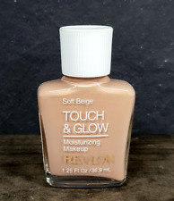 Revlon Touch & Glow Moisturizing Makeup Foundation ~ SOFT BEIGE ~ 1.25 oz