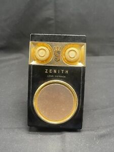 Vintage Zenith Royal 500 transistor radio BLACK & GOLD owl eyes