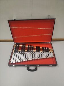 CB 700 xylophone 30 key, with black hard case