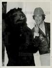 1973 Press Photo Soupy Sales with Guest in Bear Costume on 