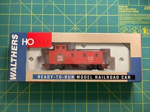 HO Walthers Grand Trunk Western 30’ 3-Window Wood Caboose GTW #77931 932-7517