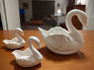 Vintage Hull Pottery Ivory White Swan Planter 812 USA  8 1/2” Long X 8” Tall