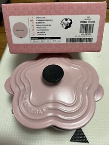 Le Creuset Cocotte Fleur Flower shaped casserole Sugar pink 20cm 2L NEW with Box