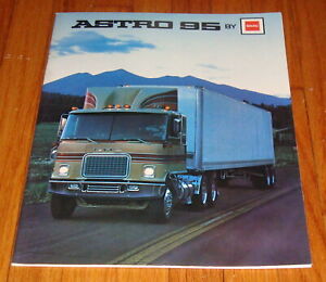 Original 1978 GMC Astro 95 Semi Truck Sales Brochure Catalog