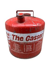 New ListingEagle “The Gasser” Vintage Metal Gas Can 5 US Gallons Empty Red Model M-5 *READ*