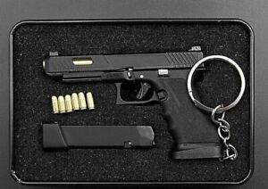 1/3 Pistol Alloy Mini Toy Gun Model Keychain with Disassembly & with bullets