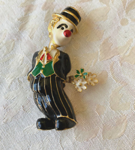 Vintage Brooch Pin Clown Enamel Holding Flowers Bashful Gold Tone Jomaz?