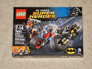 LEGO set #76053 - Batman: Gotham City Cycle Chase, MISB w/ 3 minifigures!