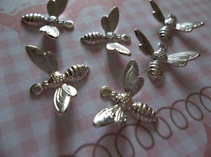 Silver Plated Bee Charms or Pendants Wings Bent in Flight 17mm X 11mm - Qty 5