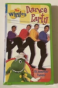 The WIggles Dance Party VHS Tape Clamshell 15 Songs 2001