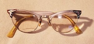 Vintage Cat Eye Bifocals Eye Glasses Womens 4 1/2 Alum Red