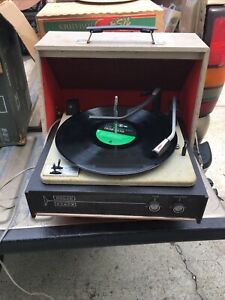 SEARS SILVERTONE STEREO PORTABLE RECORD PLAYER Rare Model 6262. Works Needs TLC