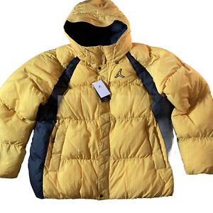 Men's XXL - Nike Jordan Essentials Puffer Coat Yellow Black Jacket - DA9806-781