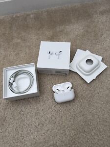 Apple AirPods Pro (1st Generation) Wireless Earbuds And Case READ DESCRIPTION