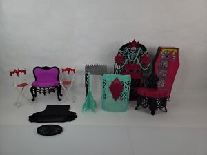 Monster High Lot Of Furniture & Accessories