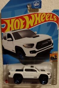 Hot Wheels '20 Toyota Tacoma Pickup White Baja Blazers Series 4/10 2023 Blue Rim