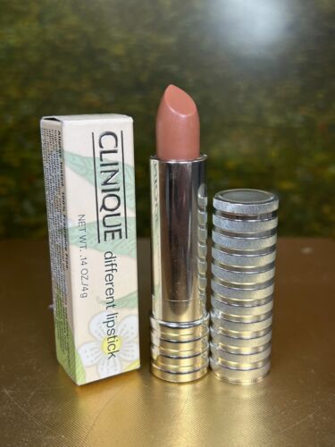 CLINIQUE DIFFERENT LIPSTICK 4G 62 TENDER HEART (NEW WITH BOX)