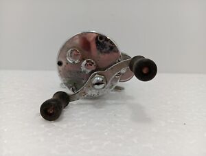 Vintage Pflueger Akron No 1893L Bait Casting Fishing Reel Made In USA