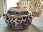 Vintage Churchill Ceramic Covered Casserole Soup Tureen Handles Blue Willow